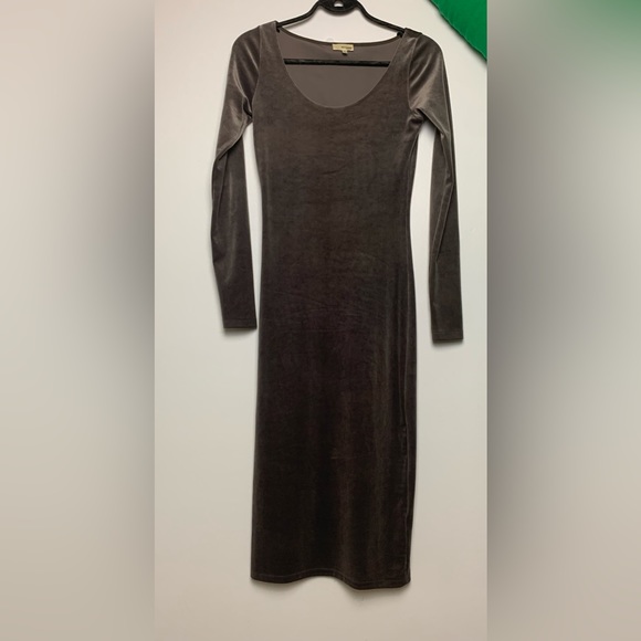 Wilfred Free Aritzia smooth velvet dress - Picture 1 of 5